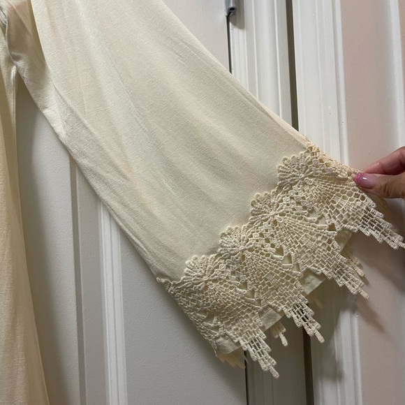 NWOT $60R MODX One Cold Shoulder/ One Off-The Shoulder Lace Trim Tunic Size L - Picture 5 of 10